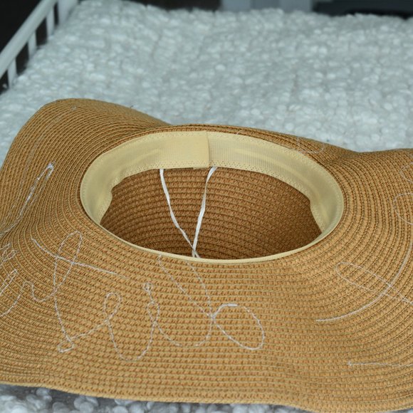 Do Not Disturb Beach Hat - Picture 4 of 6